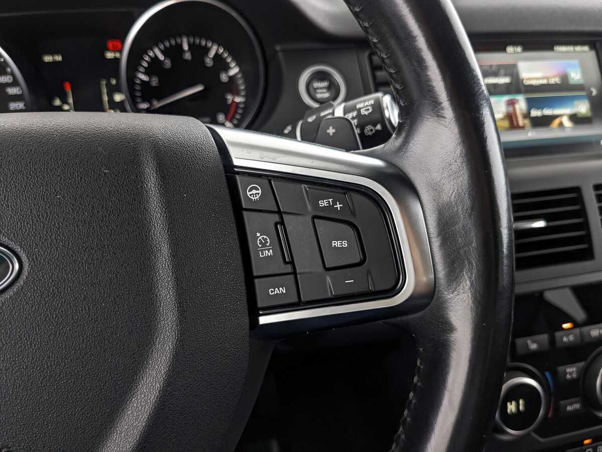 Land Rover Discovery Sport с пробегом — 2016 год. Фото: #21