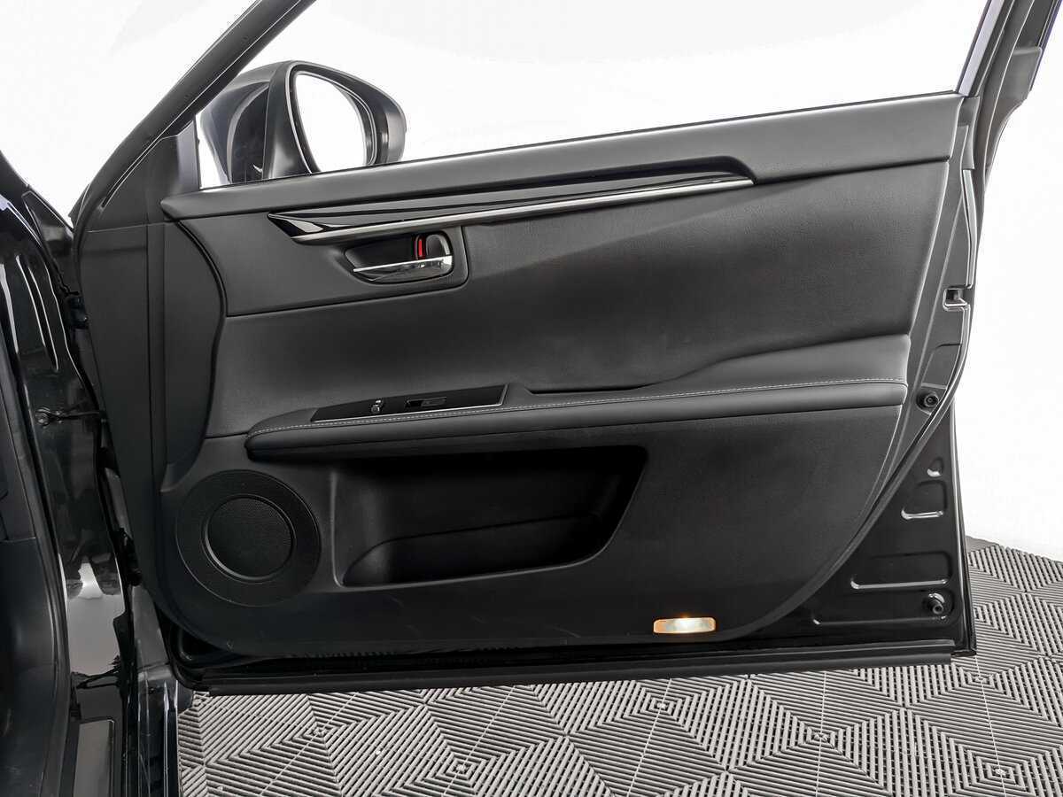 Lexus ES с пробегом — 2018 год. Фото: #20