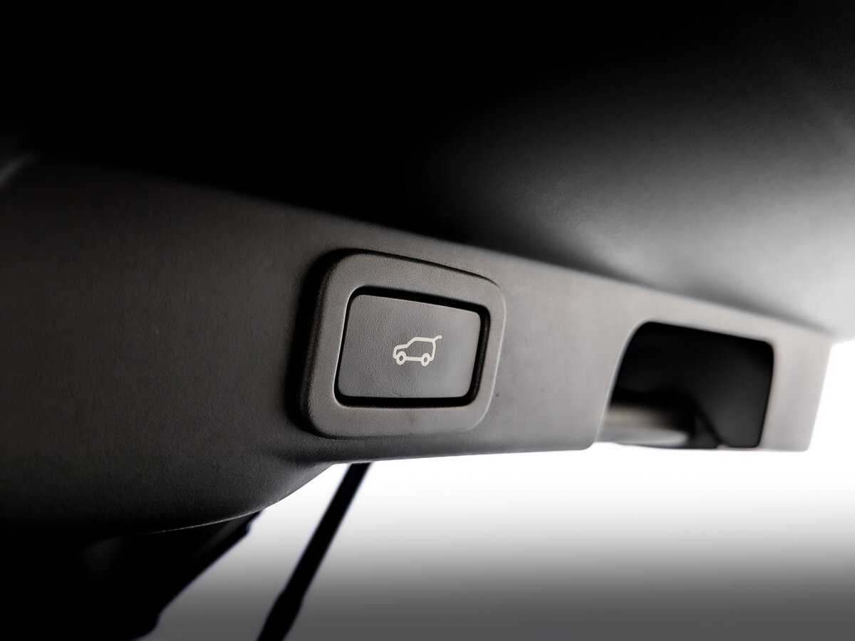 Land Rover Range Rover Sport с пробегом — 2018 год. Фото: #21