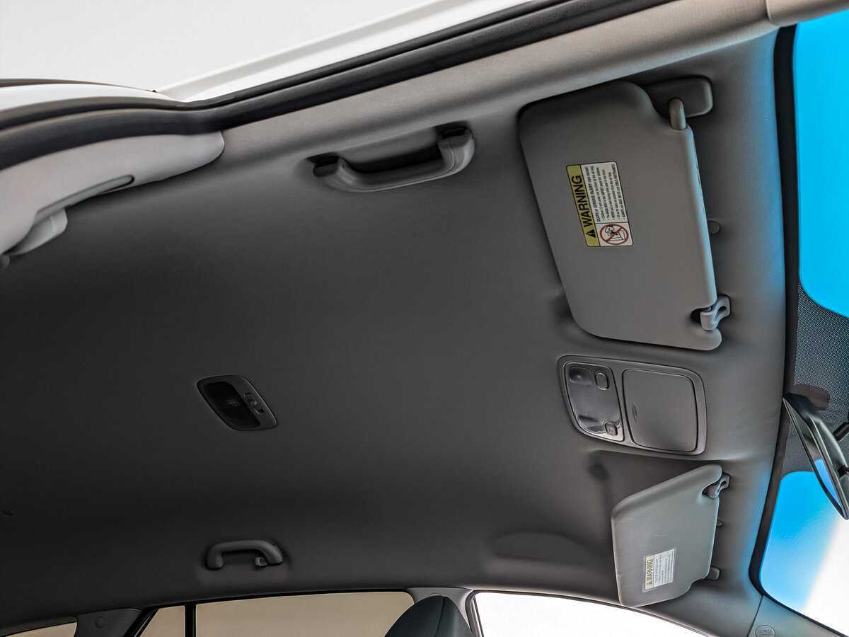 Kia Carens с пробегом — 2011 год. Фото: #18