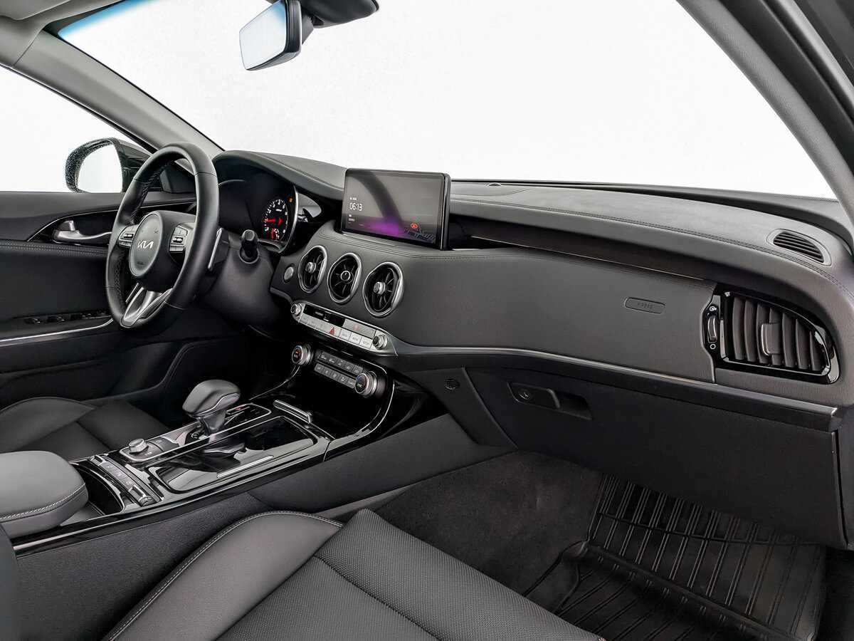 Kia Stinger с пробегом — 2023 год. Фото: #8