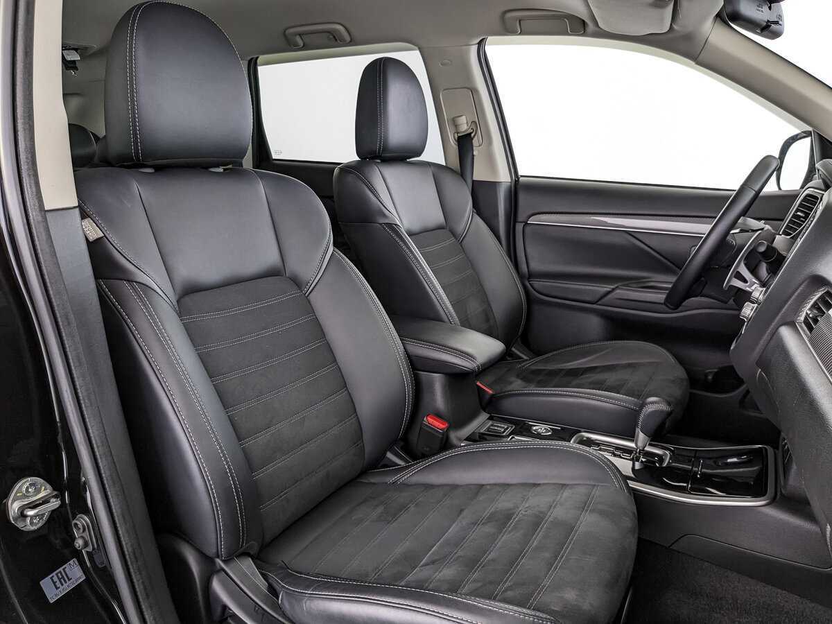 Mitsubishi Outlander с пробегом — 2022 год. Фото: #19