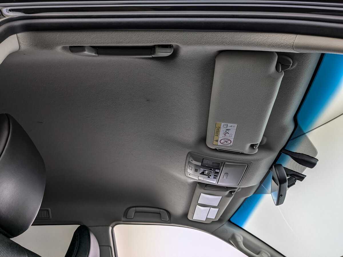 Toyota Land Cruiser Prado с пробегом — 2018 год. Фото: #17