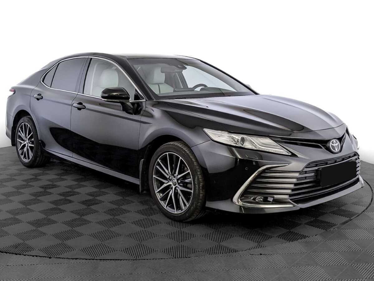 Toyota Camry с пробегом — 2021 год. Фото: #2