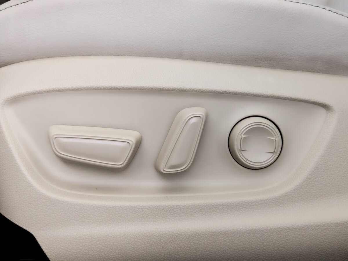 Toyota Camry с пробегом — 2021 год. Фото: #16