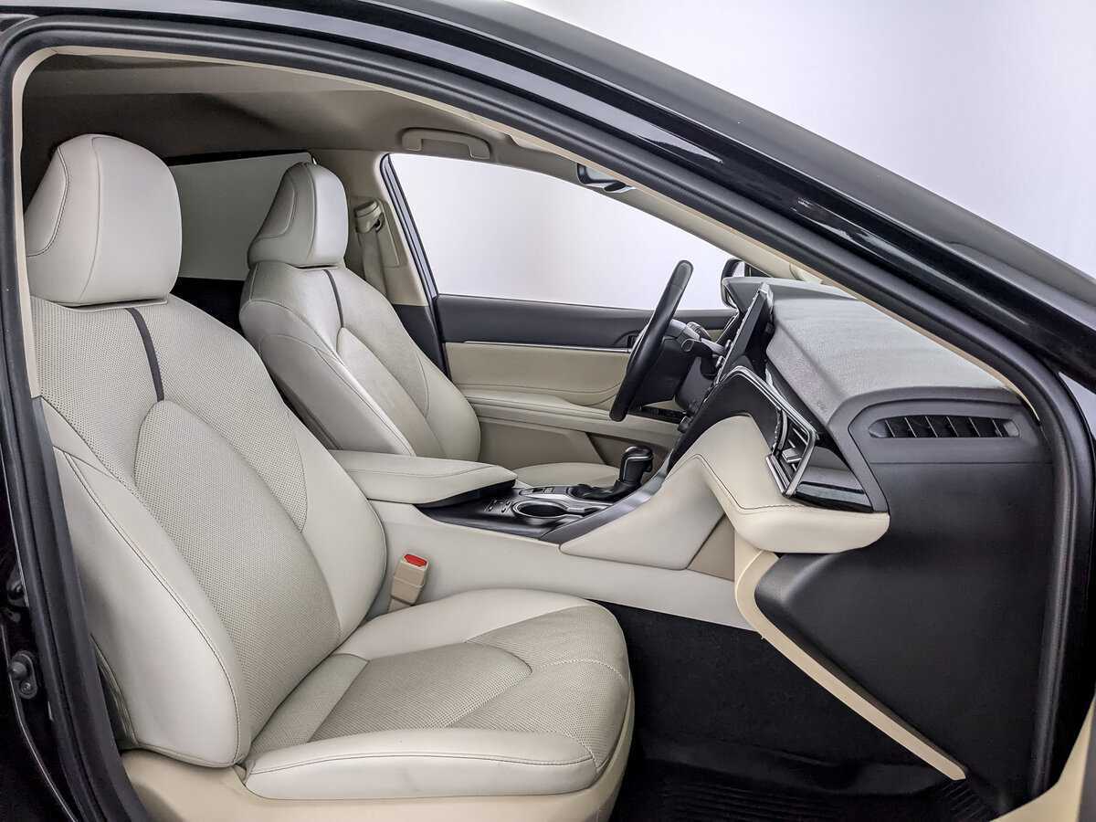 Toyota Camry с пробегом — 2021 год. Фото: #19