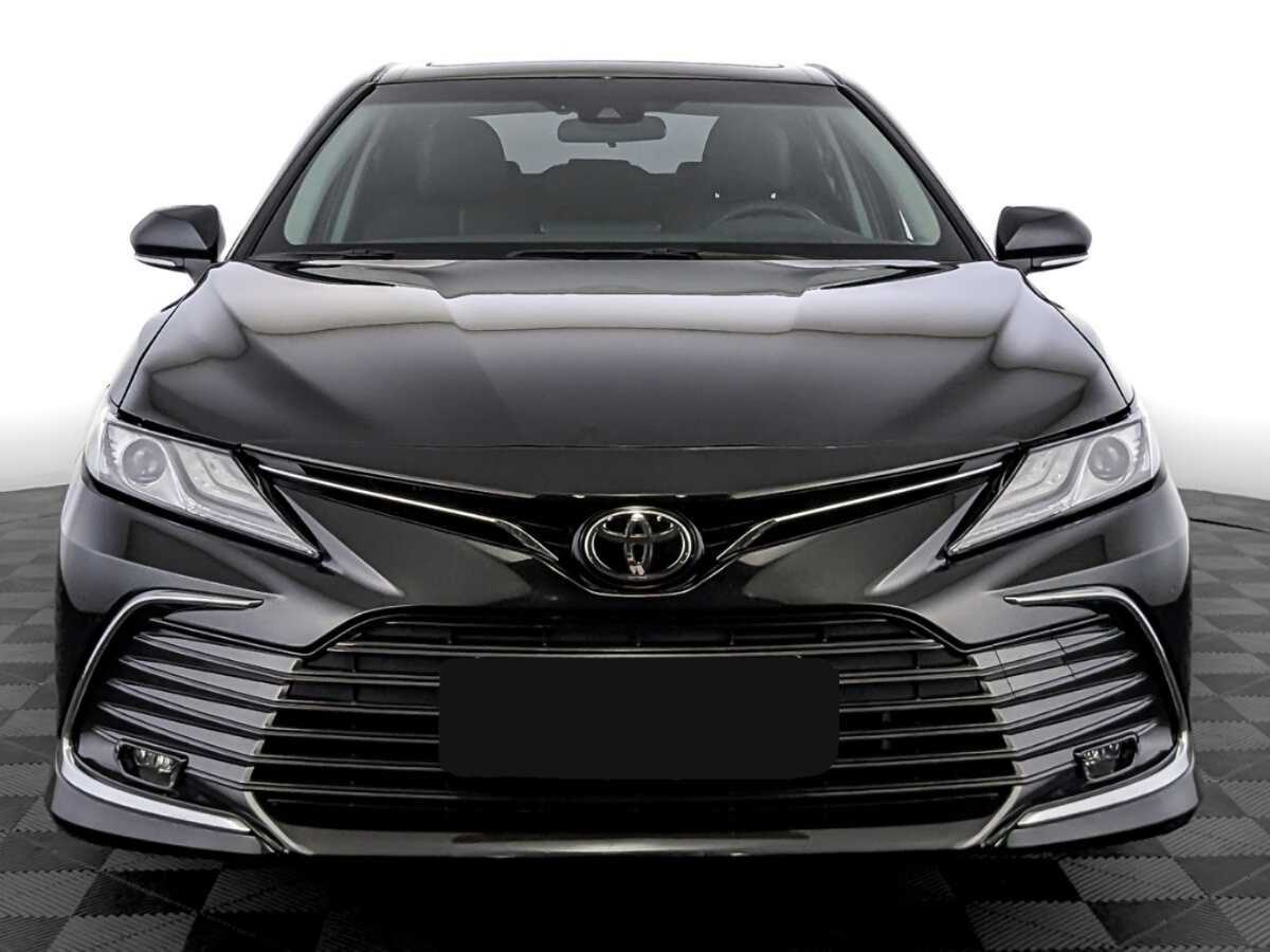 Toyota Camry с пробегом — 2022 год. Фото: #1