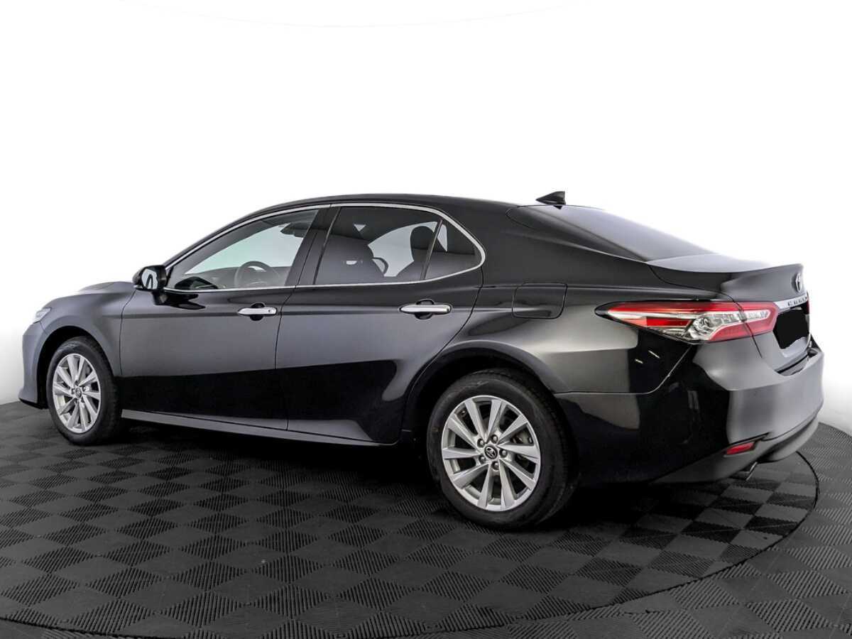 Toyota Camry с пробегом — 2022 год. Фото: #6