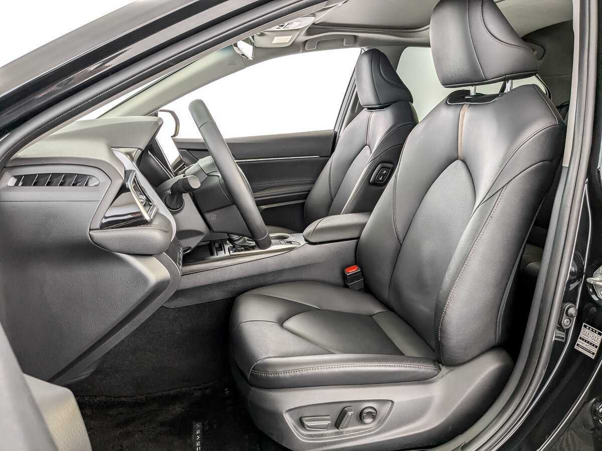 Toyota Camry с пробегом — 2022 год. Фото: #14