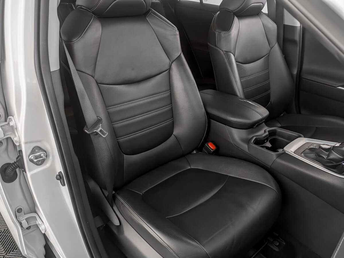 Toyota RAV4 с пробегом — 2020 год. Фото: #19