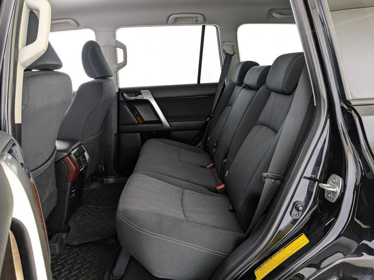 Toyota Land Cruiser Prado с пробегом — 2016 год. Фото: #13