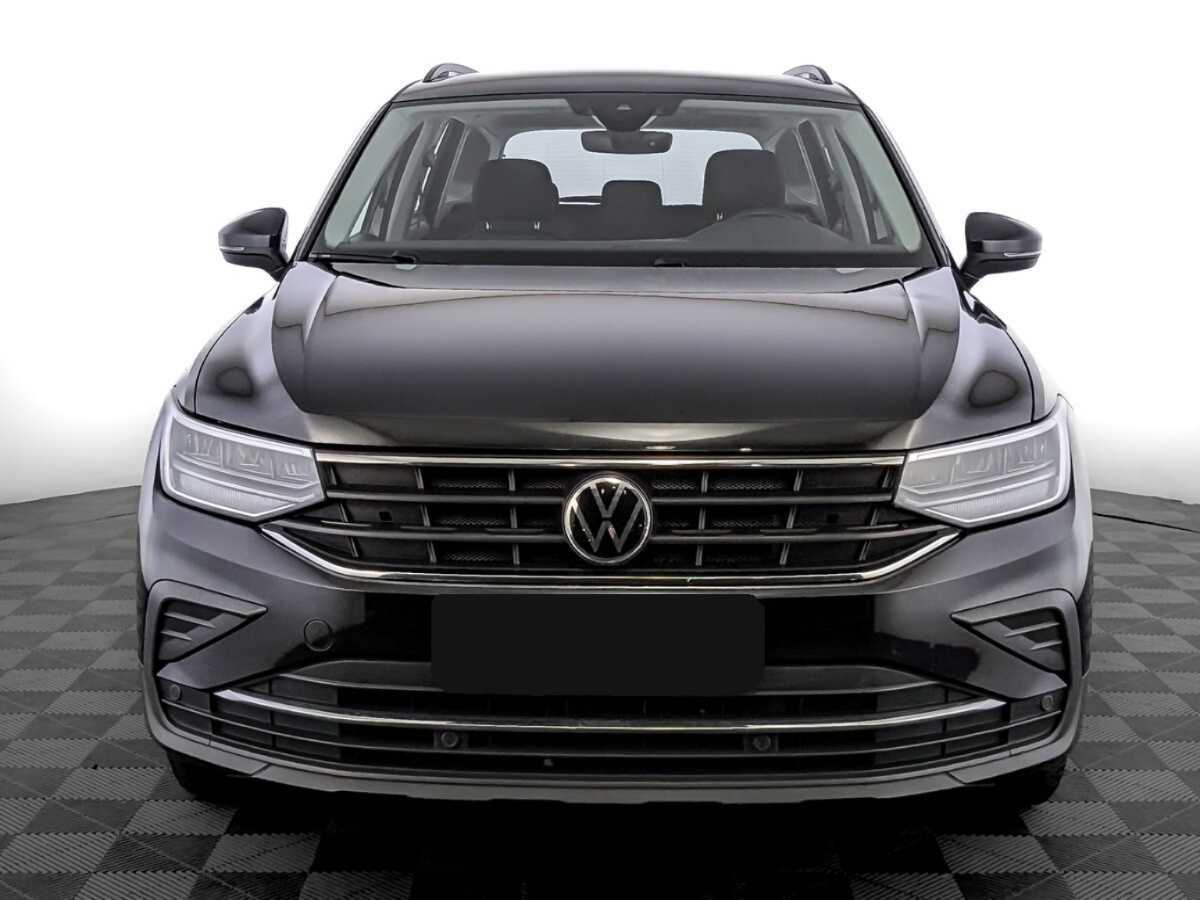 Volkswagen Tiguan с пробегом — 2021 год. Фото: #1
