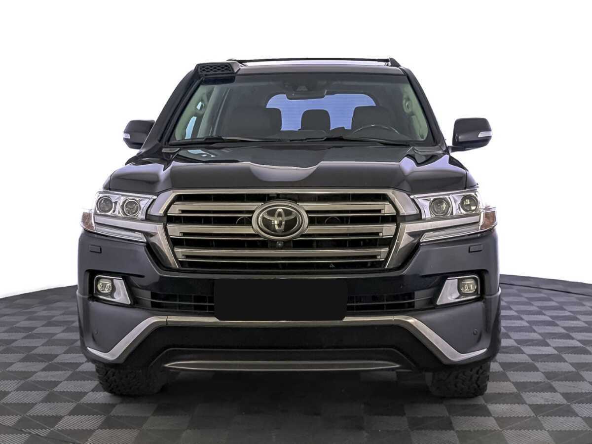 Toyota Land Cruiser с пробегом — 2017 год. Фото: #1