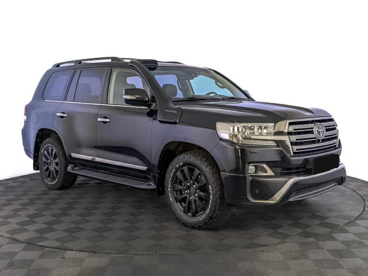Toyota Land Cruiser с пробегом — 2017 год. Фото: #2