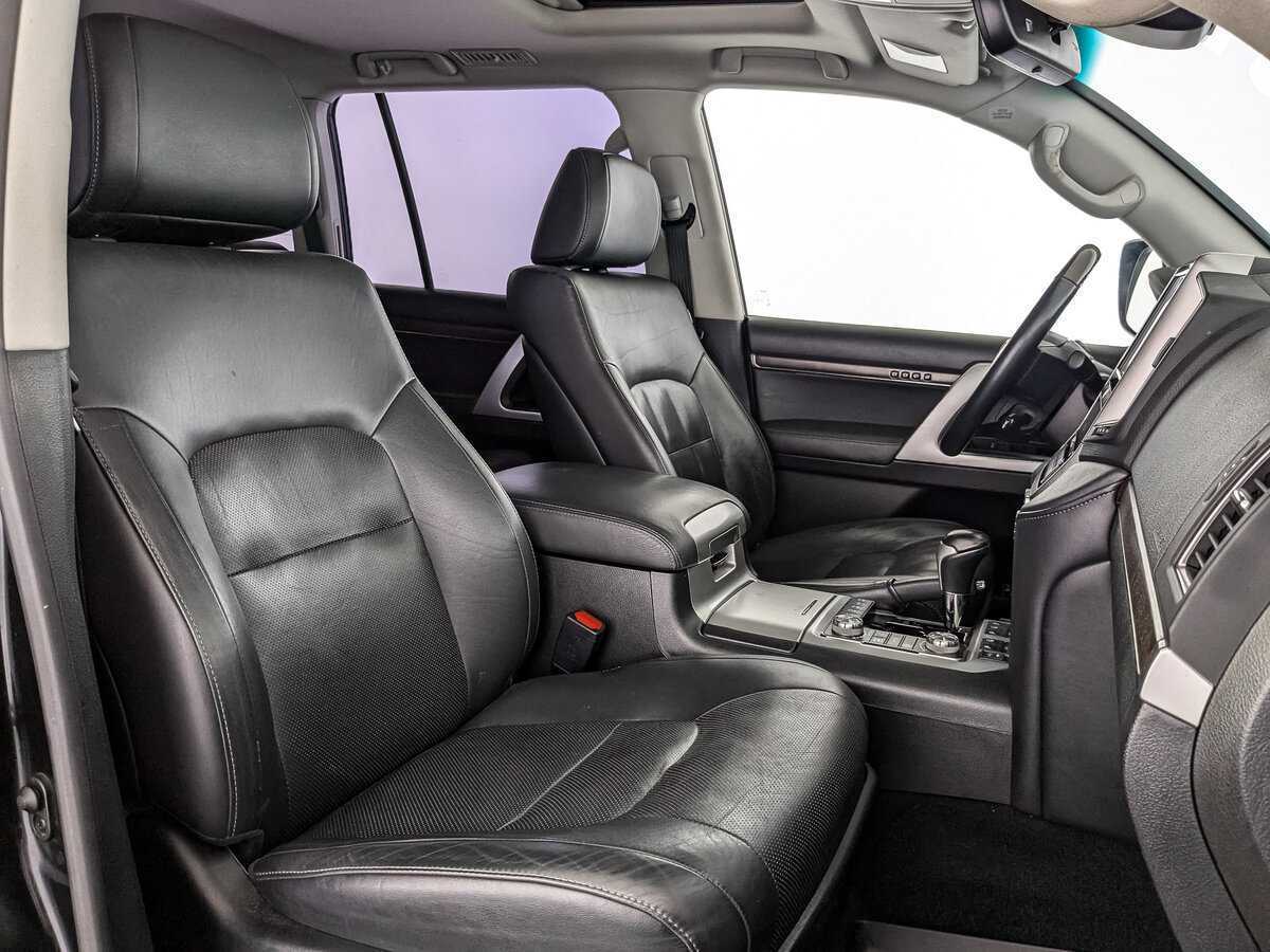 Toyota Land Cruiser с пробегом — 2017 год. Фото: #18