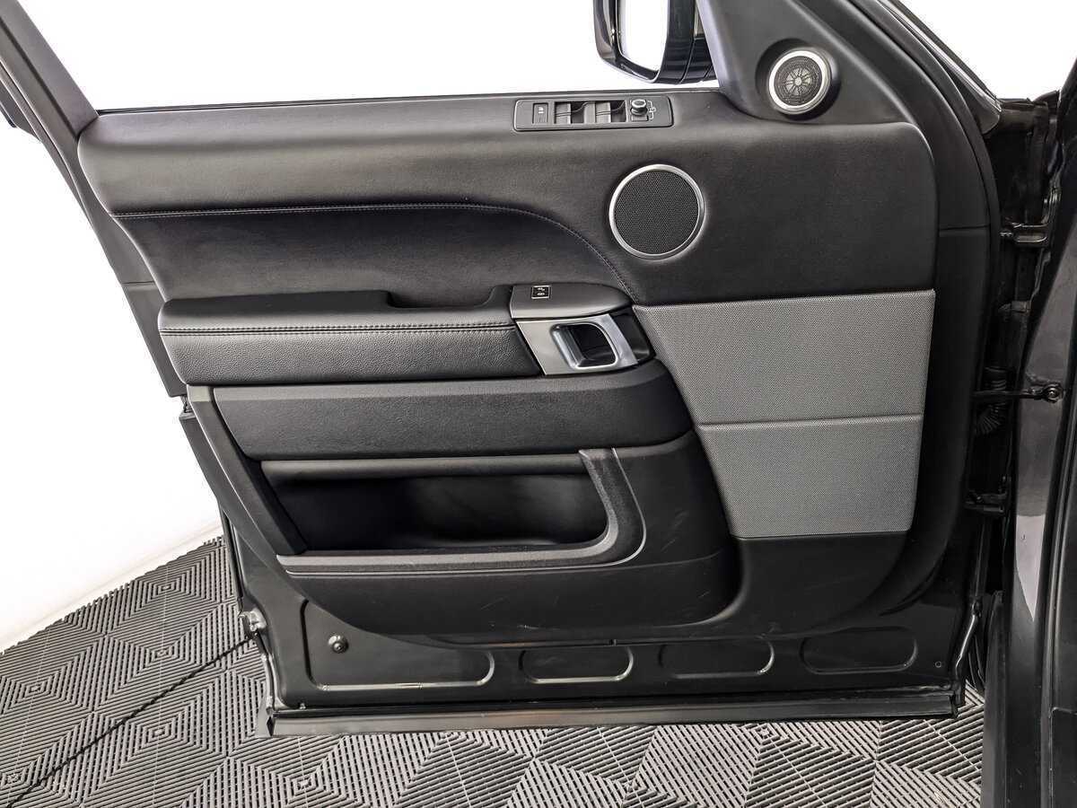 Land Rover Range Rover Sport с пробегом — 2017 год. Фото: #14