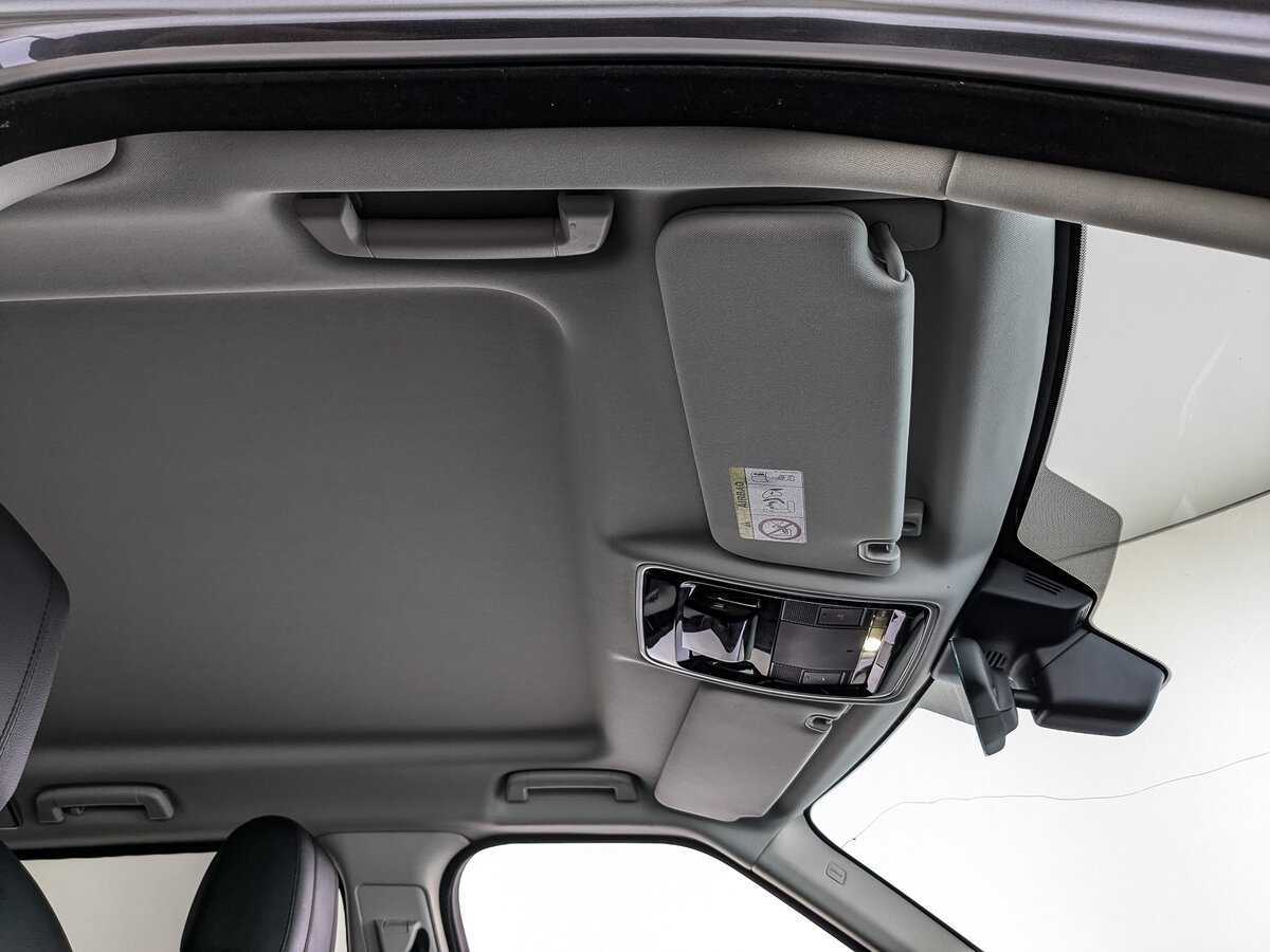 Land Rover Range Rover Sport с пробегом — 2017 год. Фото: #18