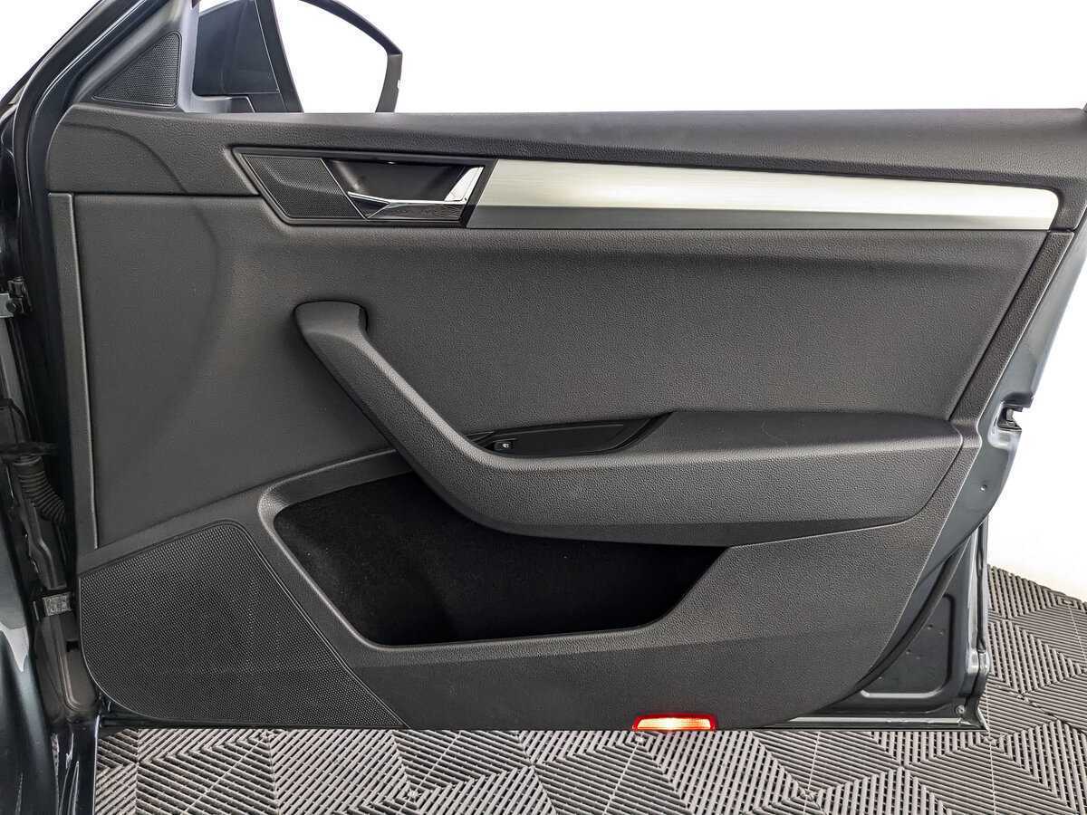 Skoda Superb с пробегом — 2019 год. Фото: #20