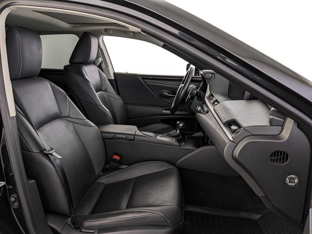 Lexus ES с пробегом — 2021 год. Фото: #18