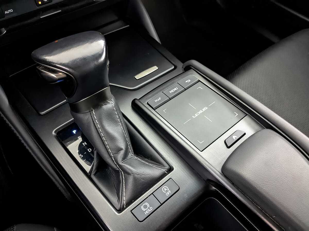 Lexus ES с пробегом — 2021 год. Фото: #24