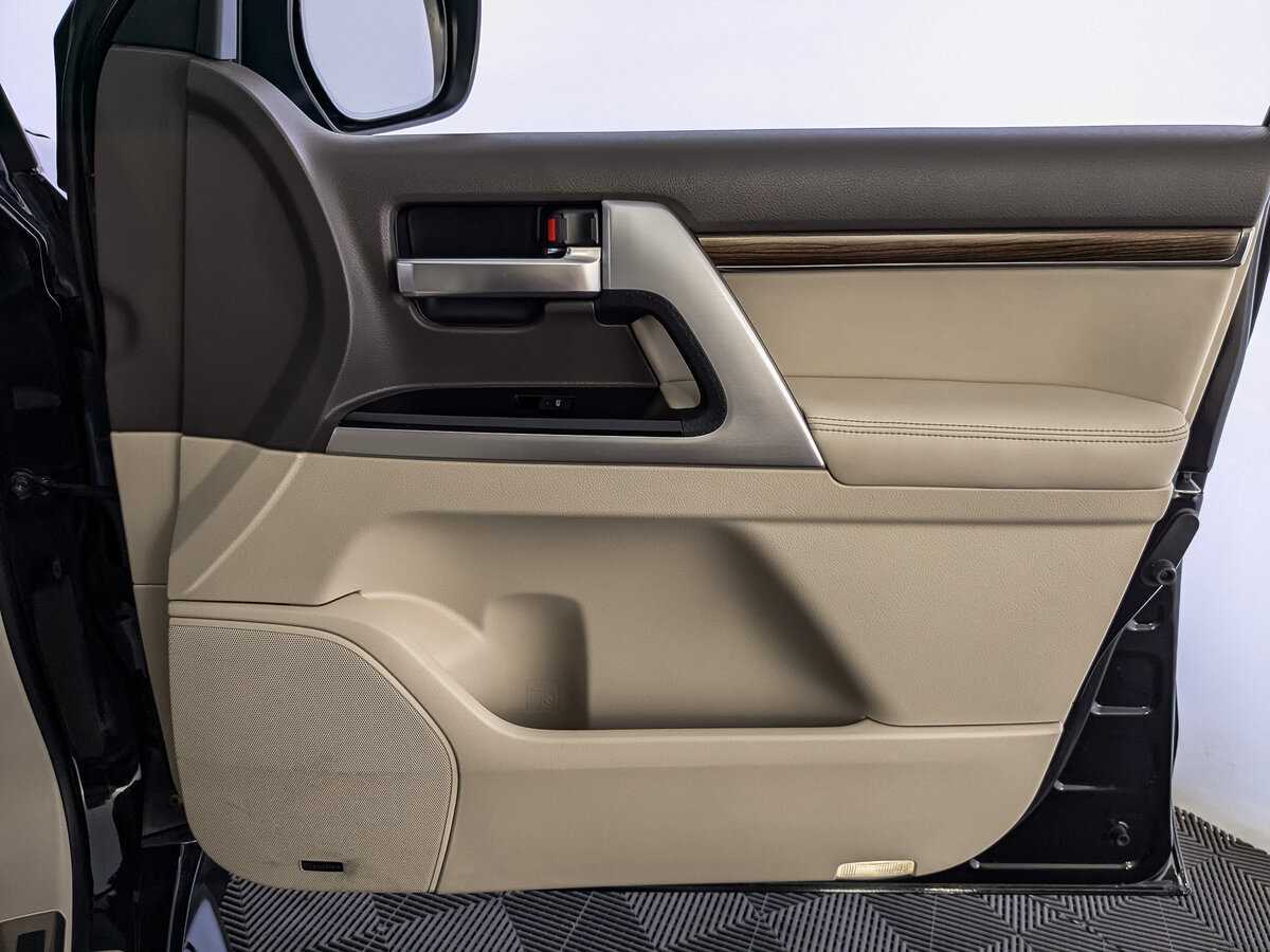 Toyota Land Cruiser с пробегом — 2019 год. Фото: #19