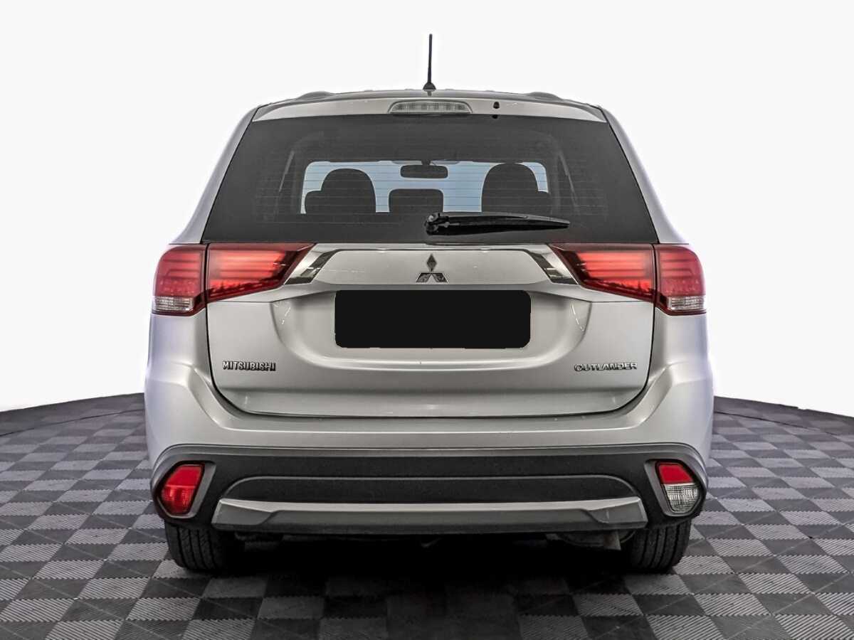 Mitsubishi Outlander с пробегом — 2015 год. Фото: #5