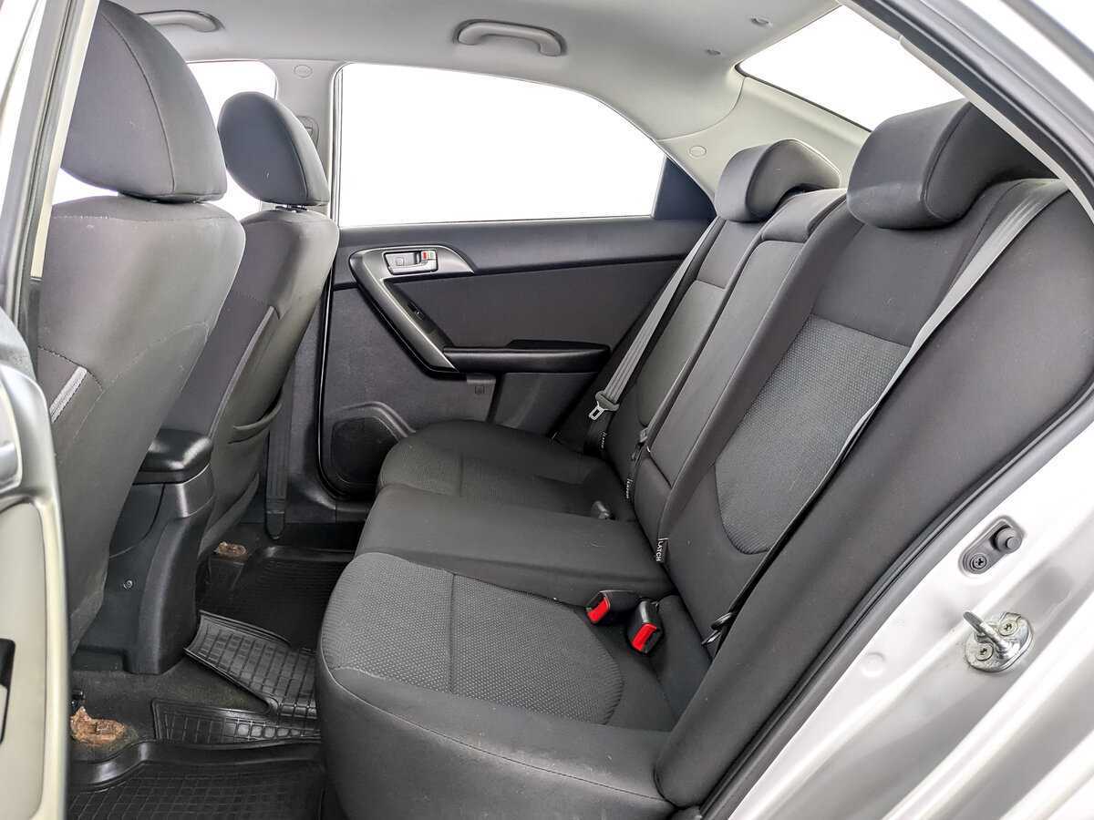 Kia Cerato с пробегом — 2010 год. Фото: #9