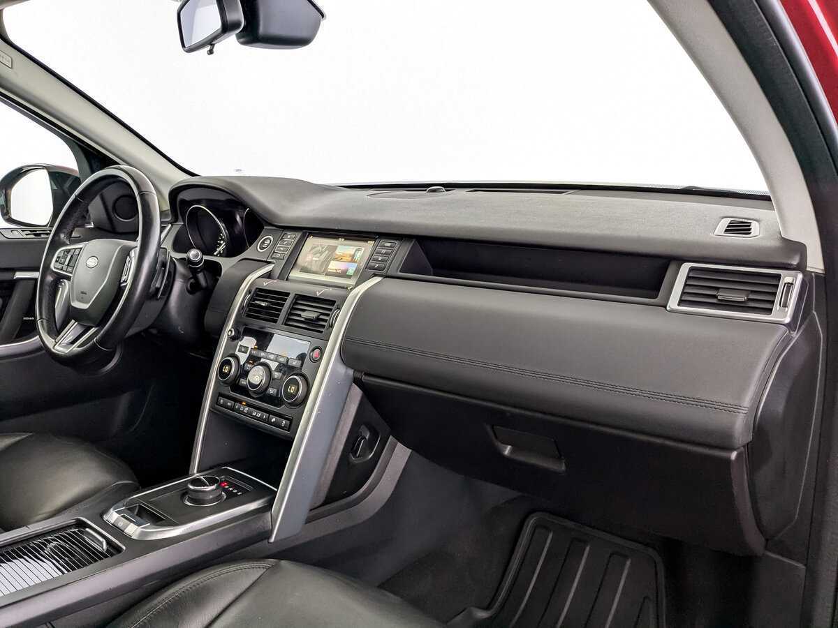 Land Rover Discovery Sport с пробегом — 2019 год. Фото: #8