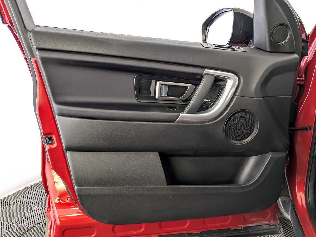 Land Rover Discovery Sport с пробегом — 2019 год. Фото: #14