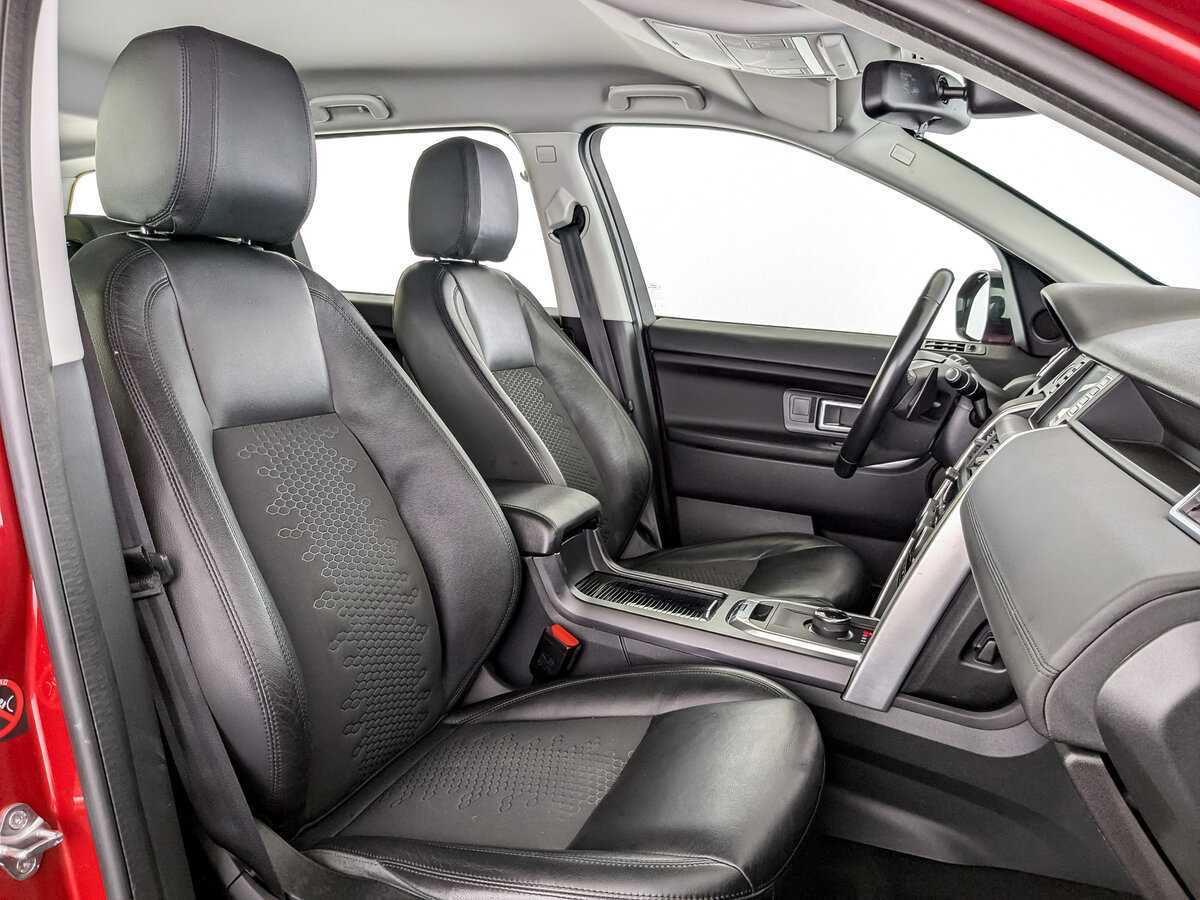Land Rover Discovery Sport с пробегом — 2019 год. Фото: #18