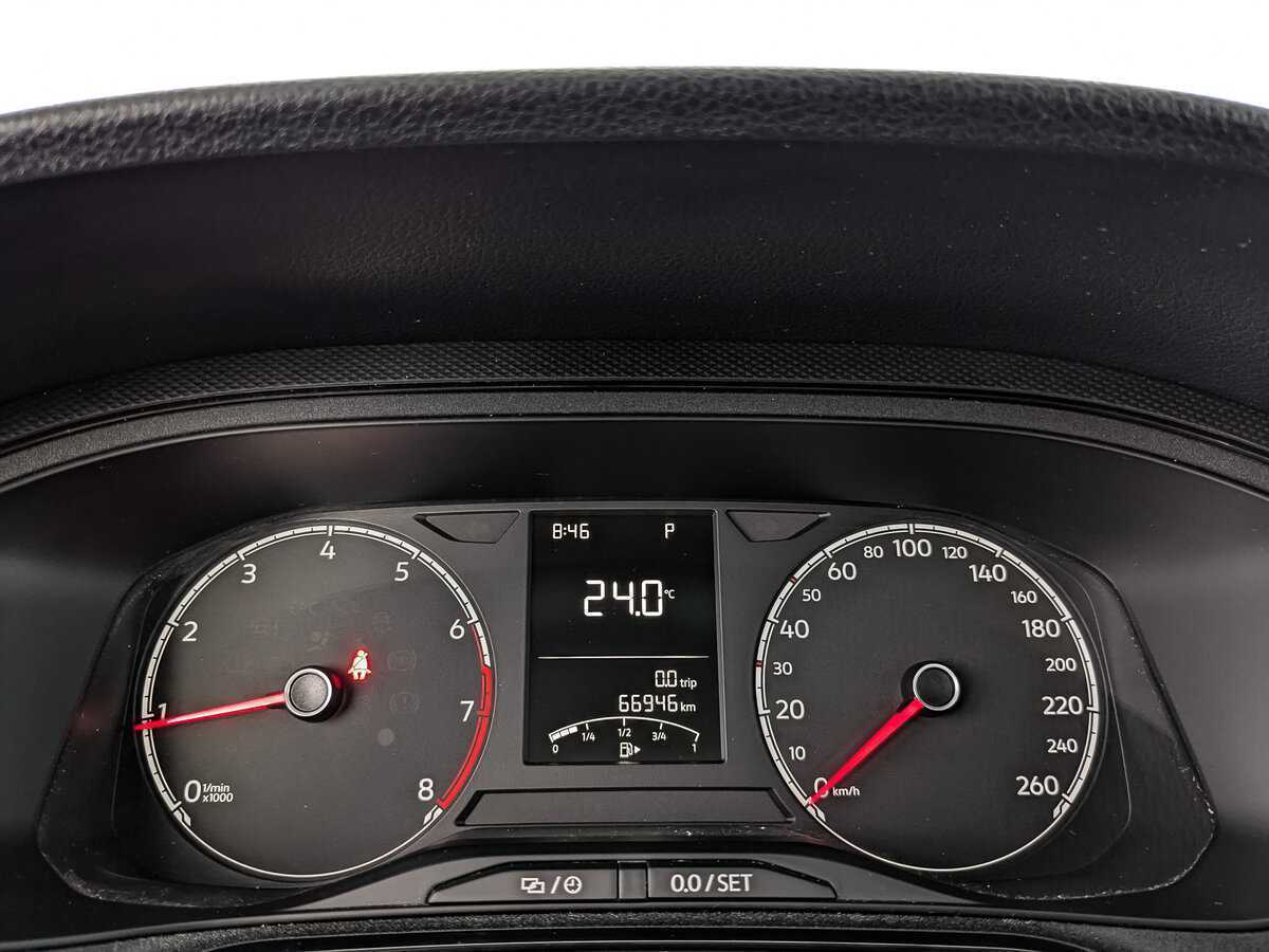 Volkswagen Polo с пробегом — 2021 год. Фото: #11