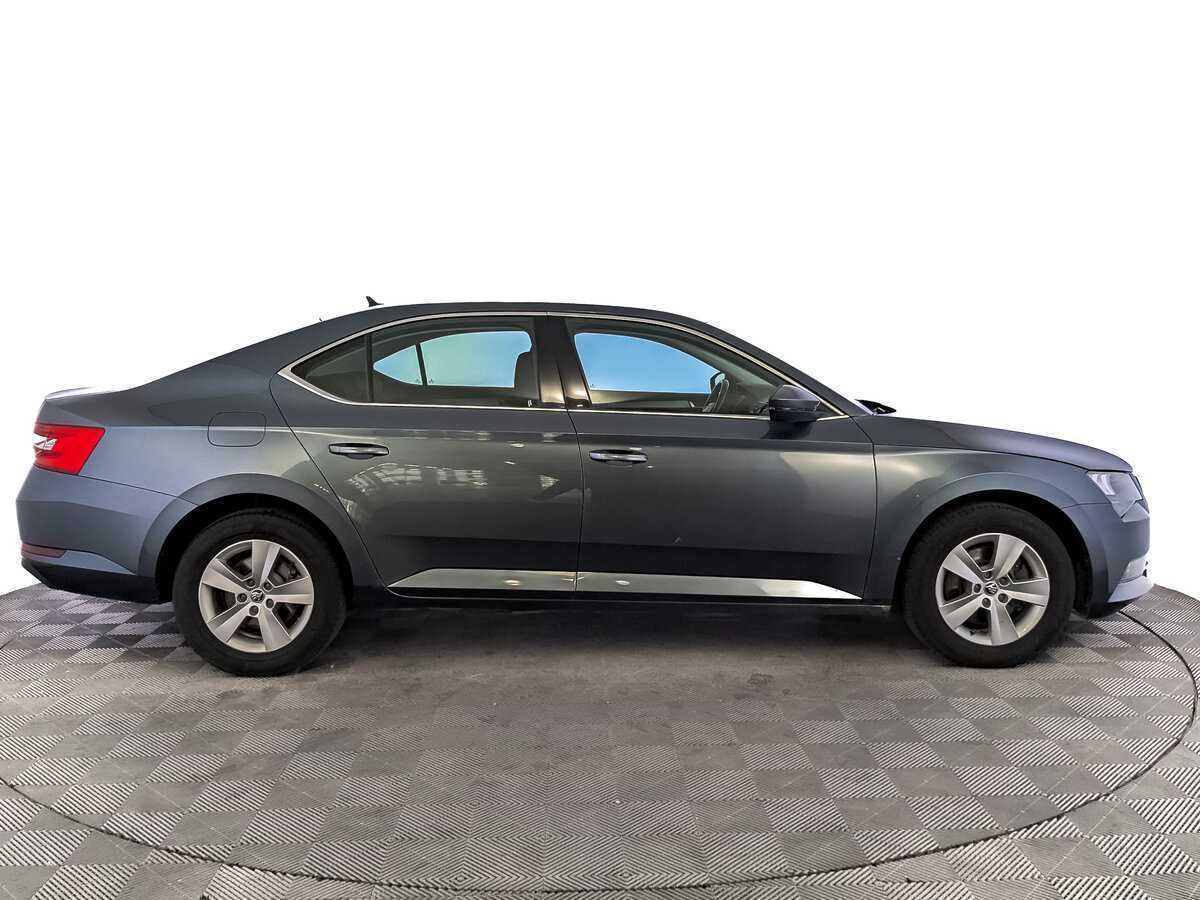 Skoda Superb с пробегом — 2018 год. Фото: #3