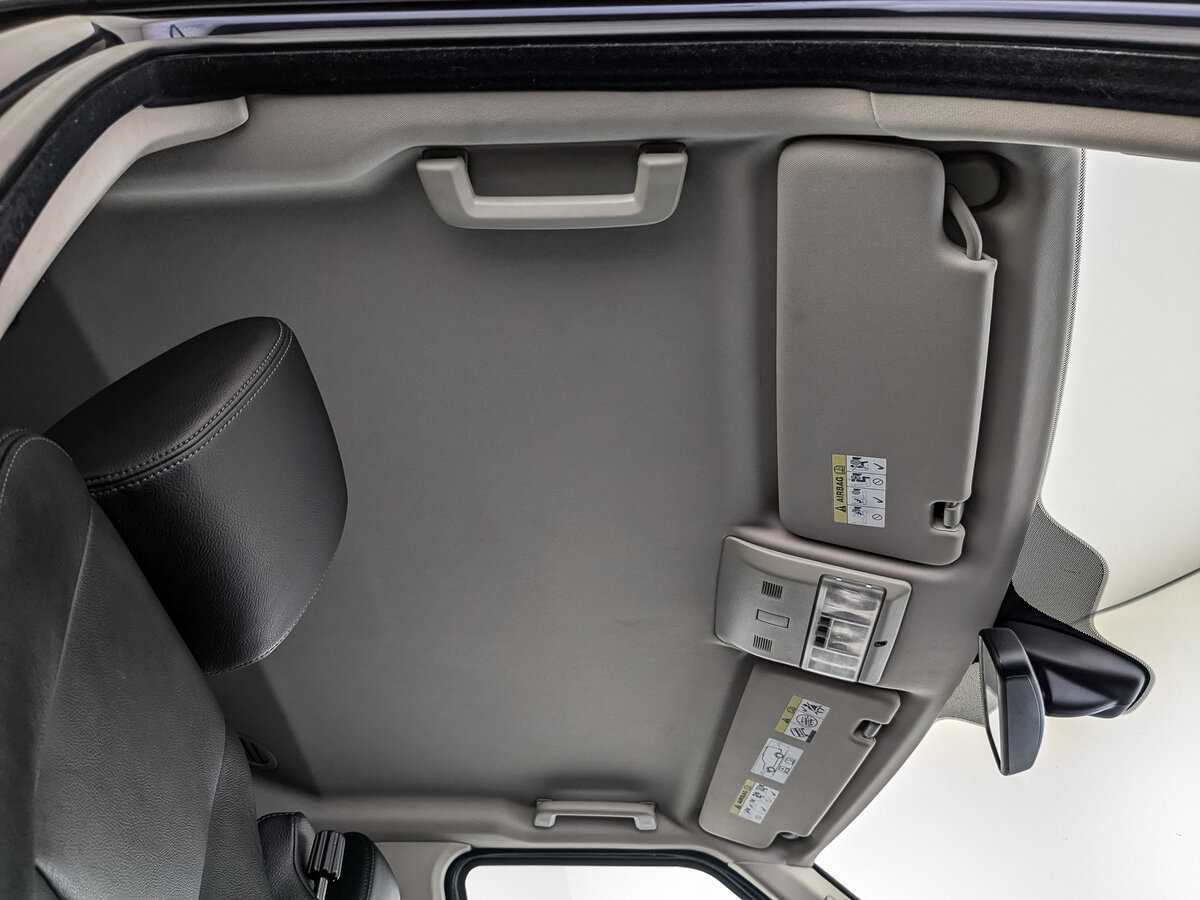 Land Rover Discovery с пробегом — 2011 год. Фото: #17