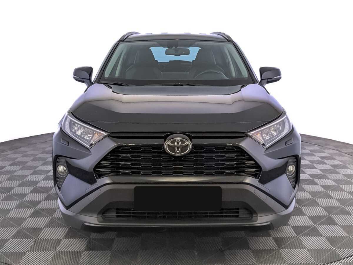 Toyota RAV4 с пробегом — 2021 год. Фото: #1