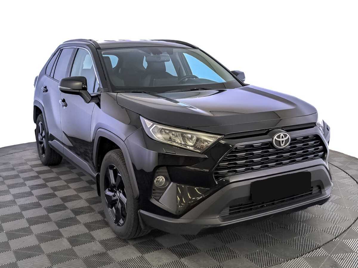 Toyota RAV4 с пробегом — 2021 год. Фото: #2