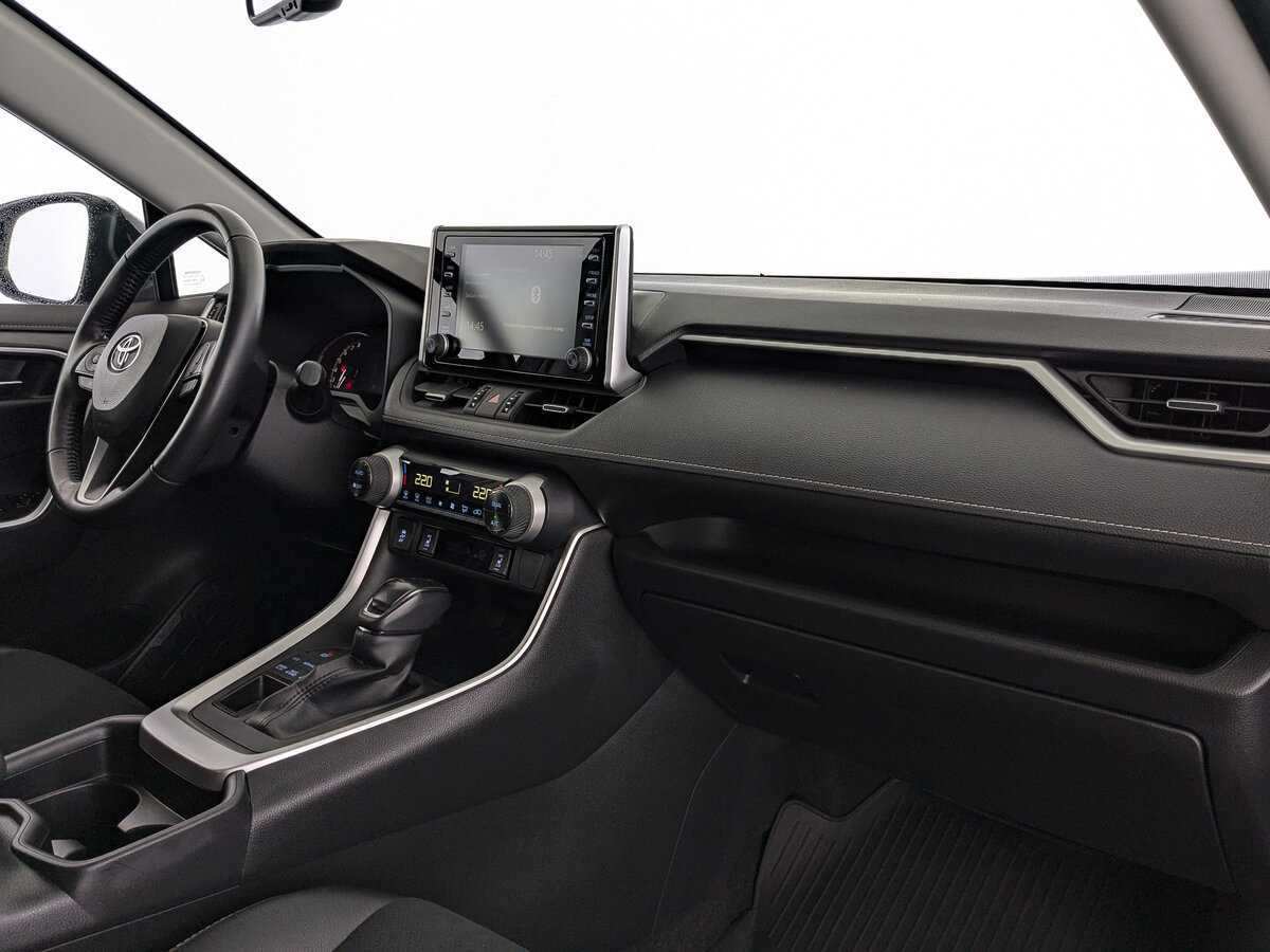 Toyota RAV4 с пробегом — 2021 год. Фото: #8