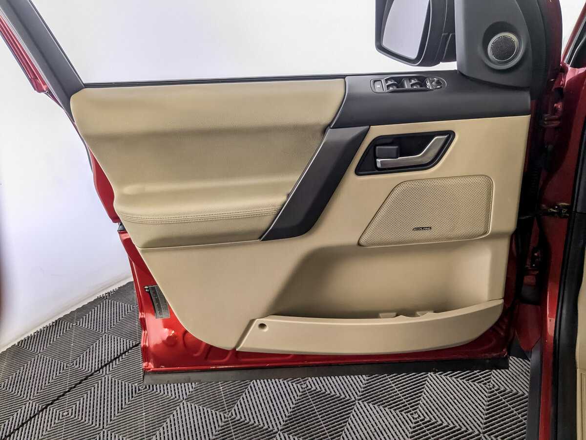 Land Rover Freelander с пробегом — 2010 год. Фото: #14