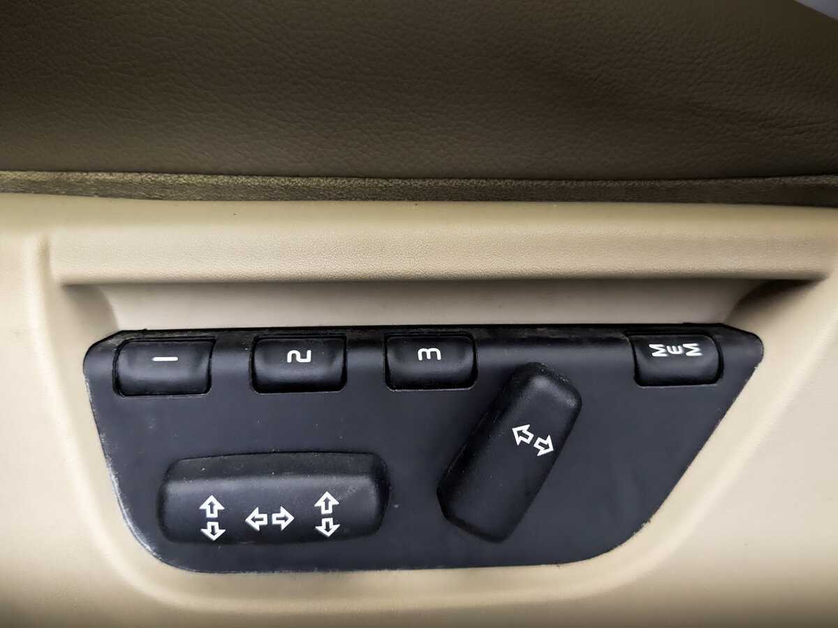 Land Rover Freelander с пробегом — 2010 год. Фото: #16