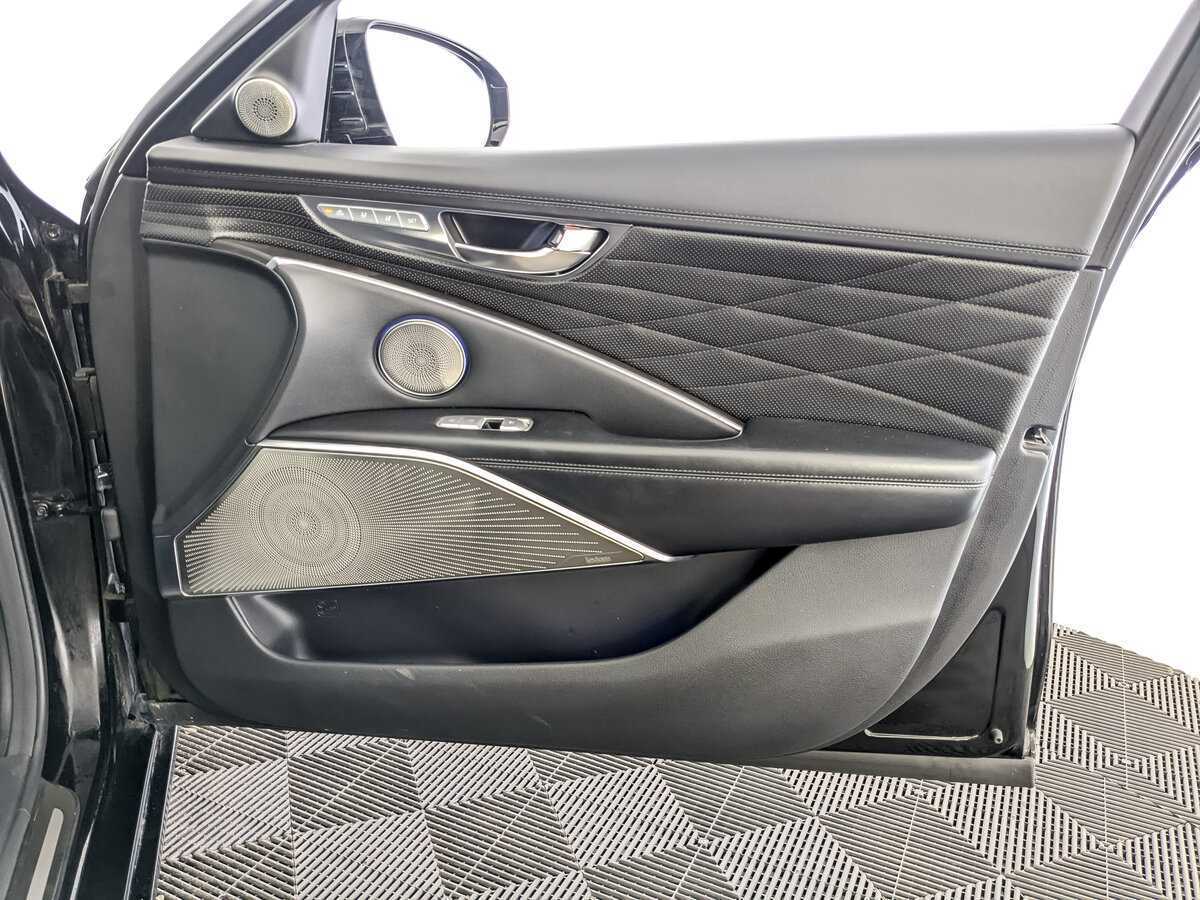 Kia K900 с пробегом — 2019 год. Фото: #21