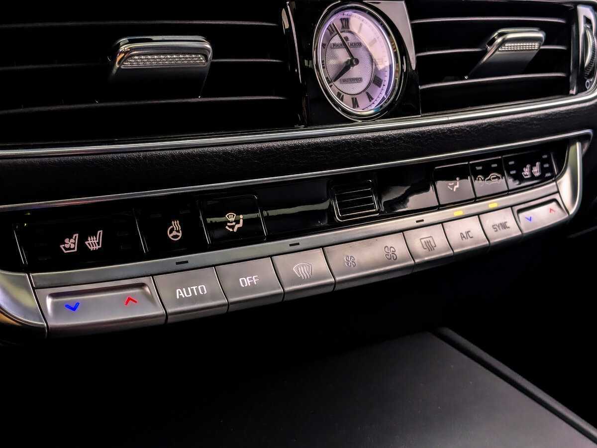 Kia K900 с пробегом — 2019 год. Фото: #23