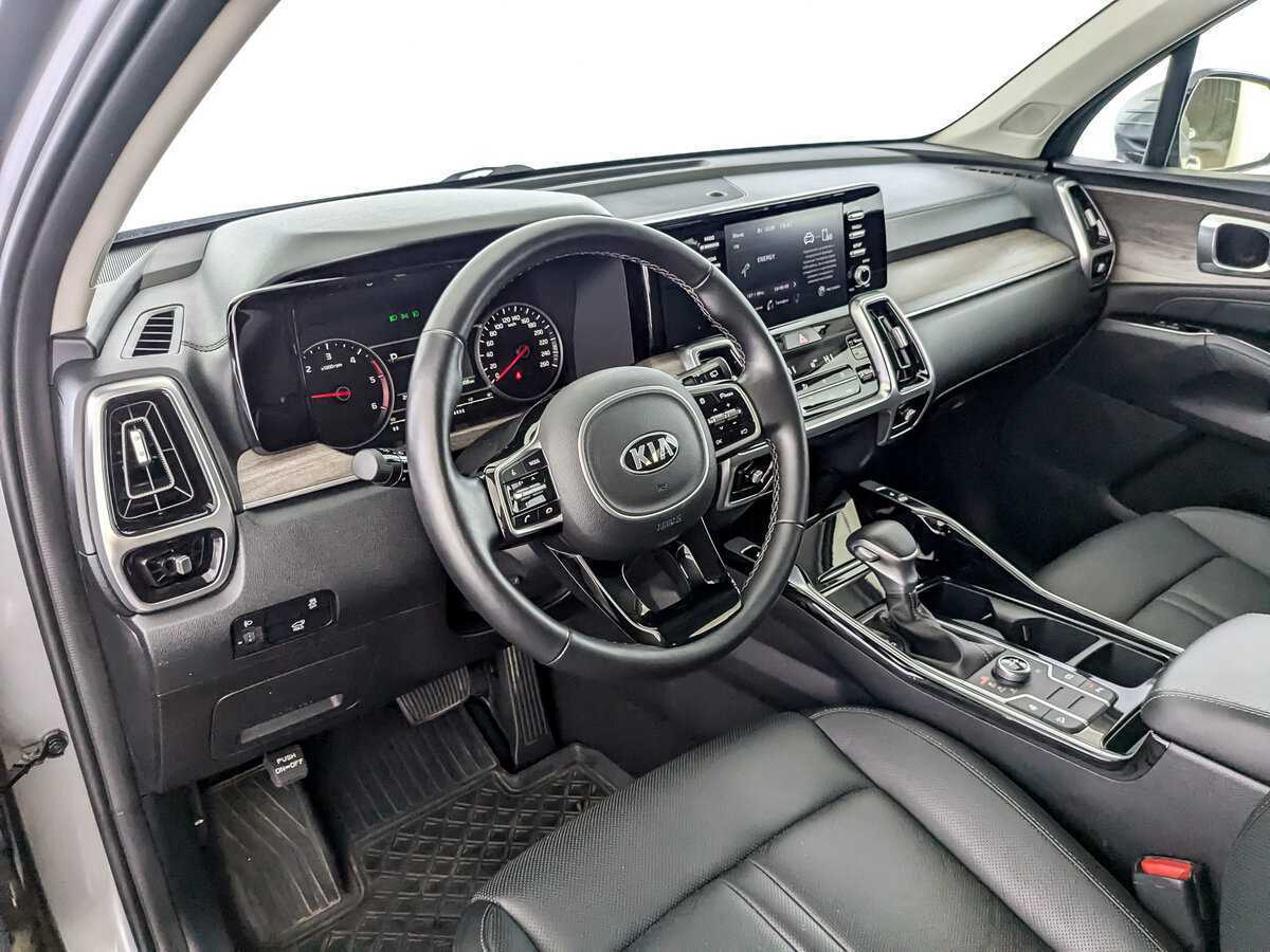 Kia Sorento с пробегом — 2021 год. Фото: #13