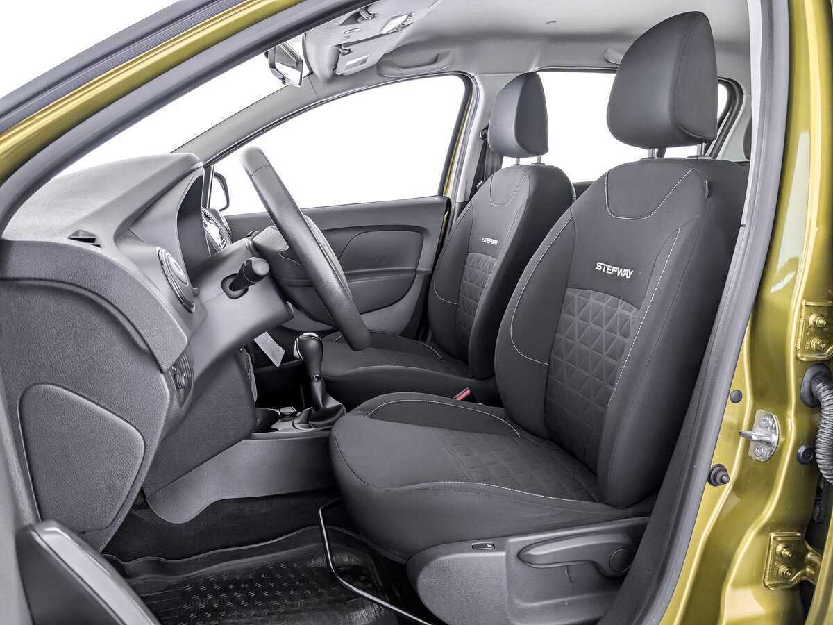 Renault Sandero с пробегом — 2016 год. Фото: #15