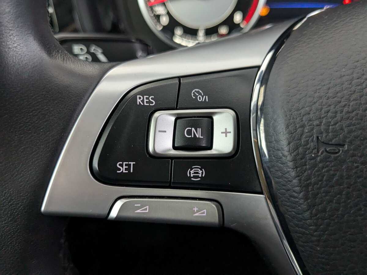 Volkswagen Touareg с пробегом — 2020 год. Фото: #25