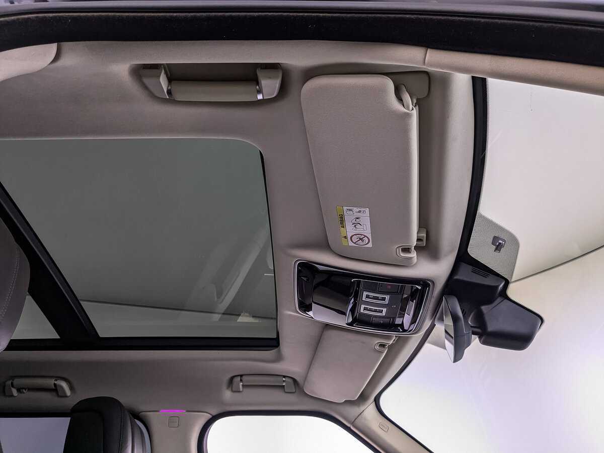 Land Rover Range Rover с пробегом — 2019 год. Фото: #17