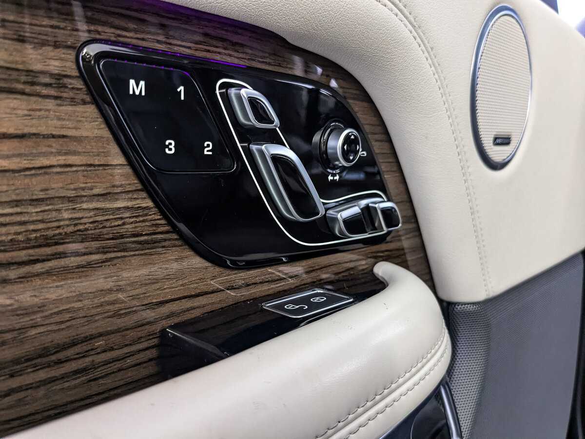 Land Rover Range Rover с пробегом — 2019 год. Фото: #21