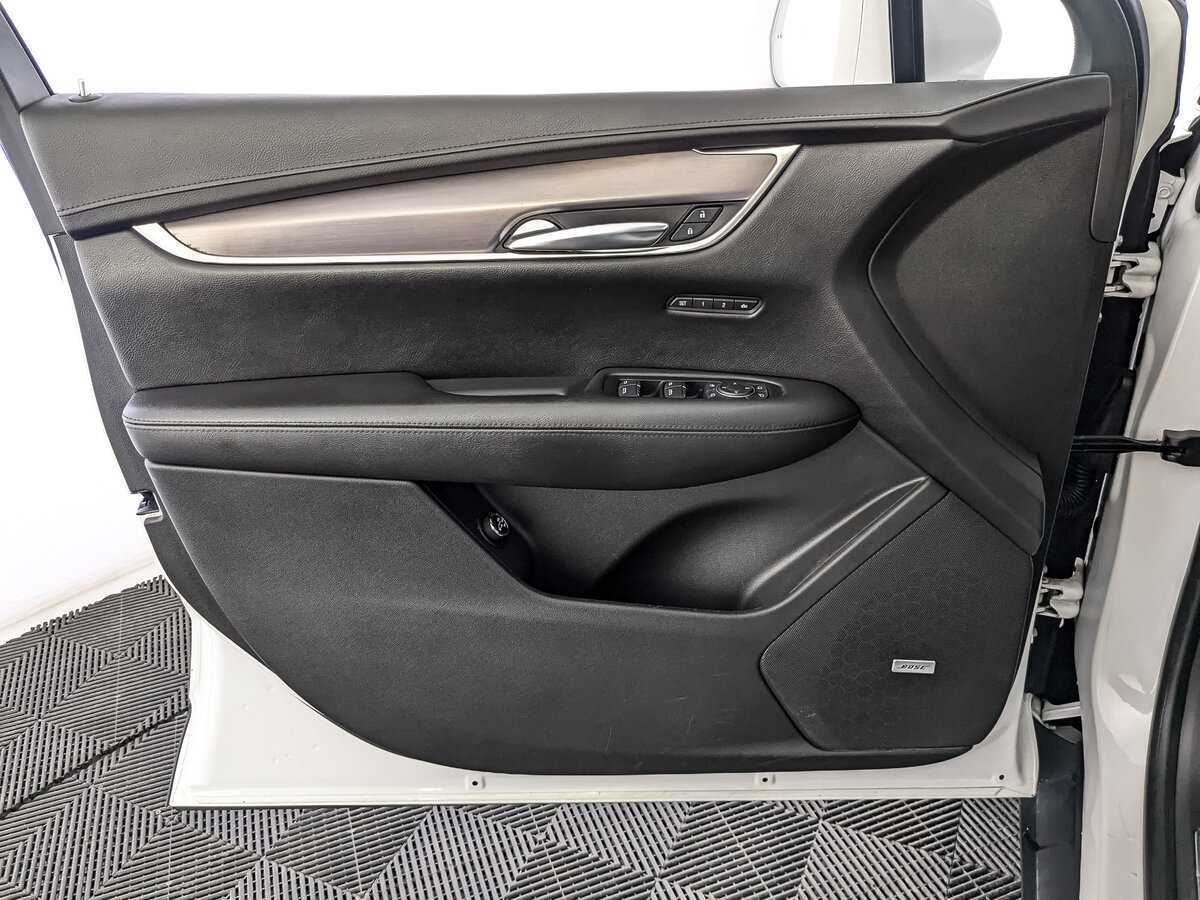 Cadillac XT5 с пробегом — 2016 год. Фото: #14