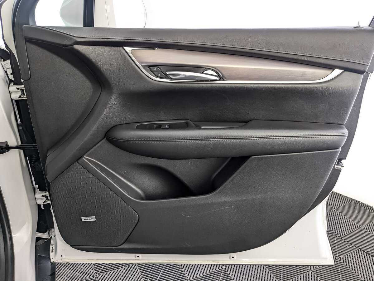 Cadillac XT5 с пробегом — 2016 год. Фото: #20