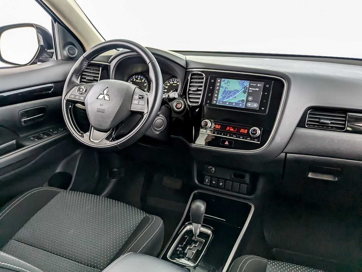 Mitsubishi Outlander с пробегом — 2021 год. Фото: #22