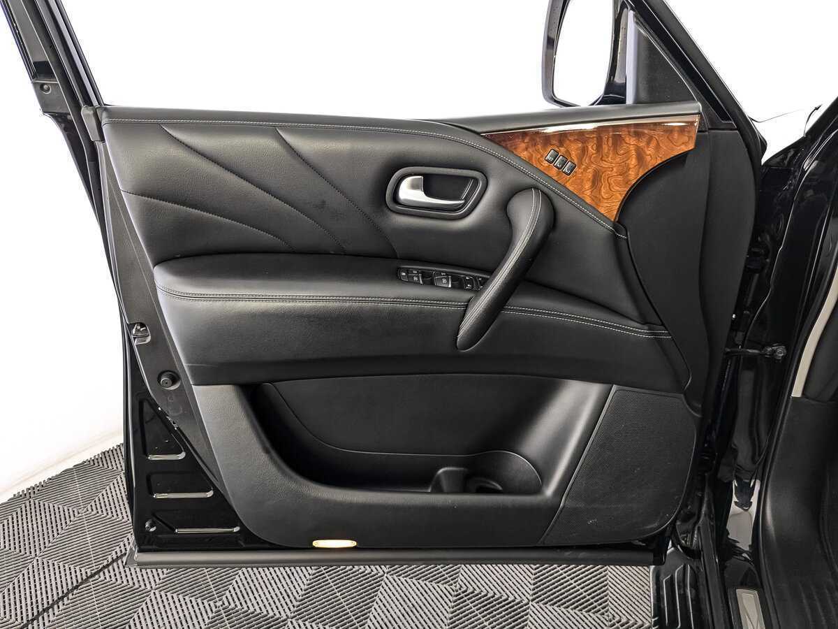 Infiniti QX80 с пробегом — 2017 год. Фото: #14