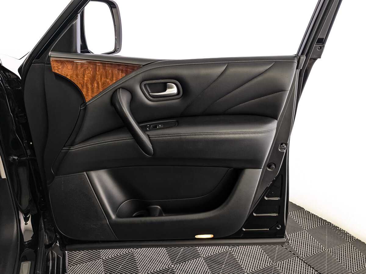 Infiniti QX80 с пробегом — 2017 год. Фото: #20